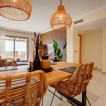 Apartament Panoramic Sea Views Penthouse