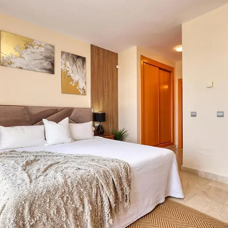 Panoramic Sea Views Penthouse Apartament Estepona