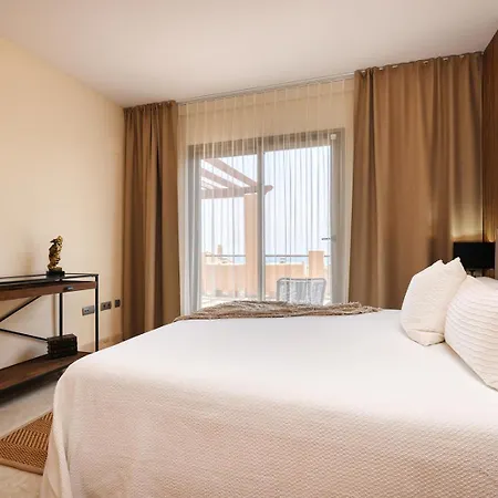 Panoramic Sea Views Penthouse Apartament Estepona