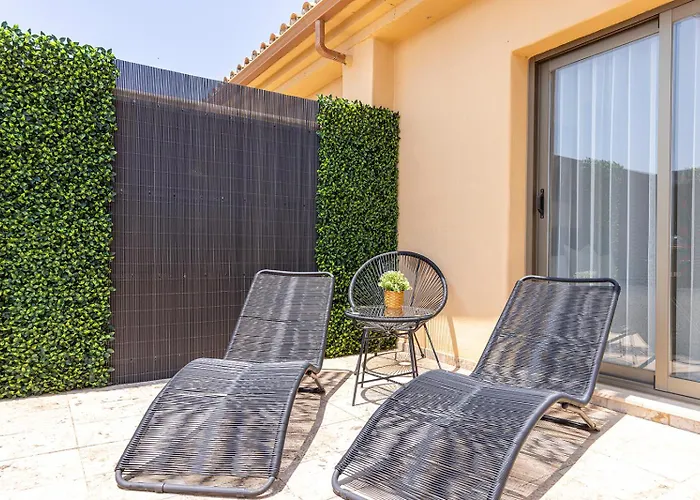 Panoramic Sea Views Penthouse 아파트 *