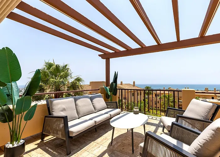 아파트 Panoramic Sea Views Penthouse 에스테포나