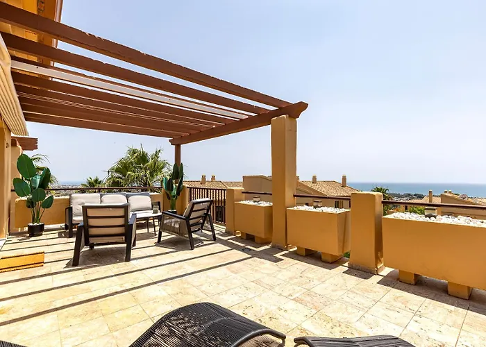 Panoramic Sea Views Penthouse 에스테포나