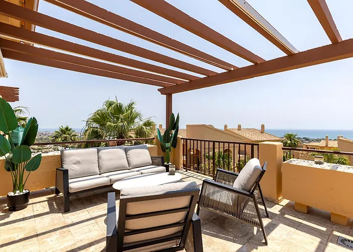 Panoramic Sea Views Penthouse 아파트