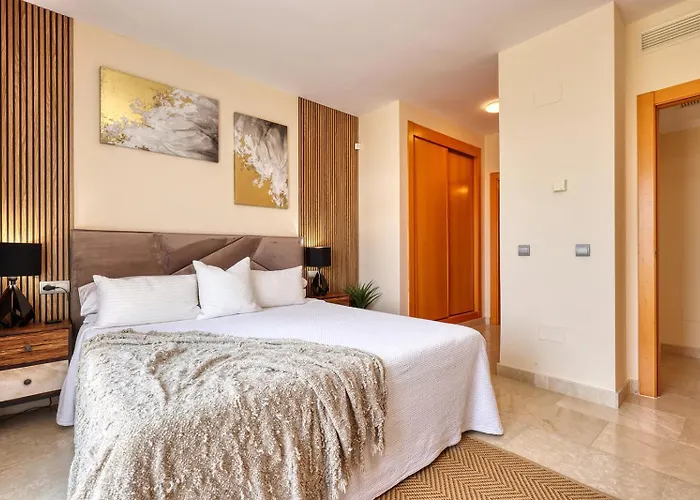 Panoramic Sea Views Penthouse 아파트 에스테포나