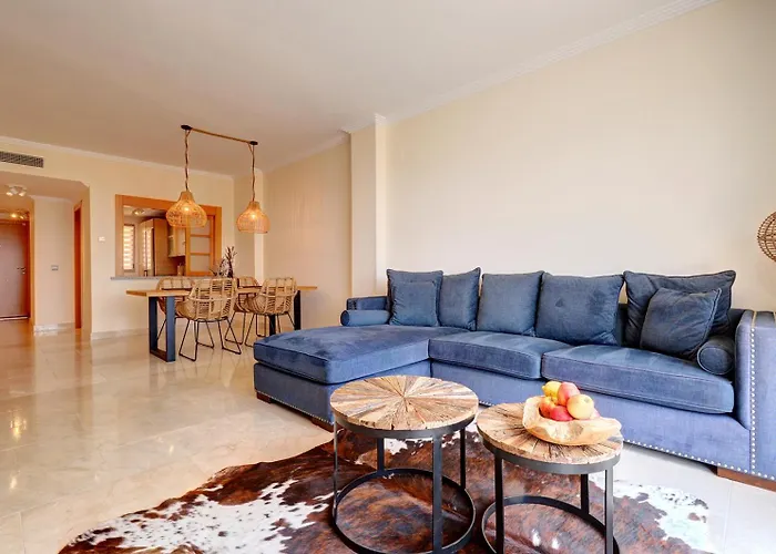 Panoramic Sea Views Penthouse 아파트 에스테포나