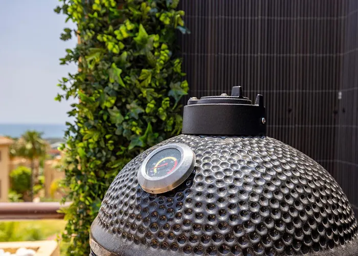 Panoramic Sea Views Penthouse * 에스테포나