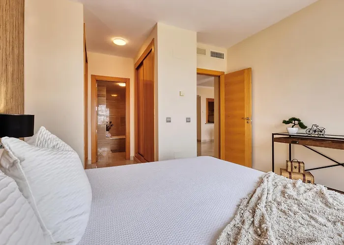 Panoramic Sea Views Penthouse *