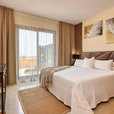 Panoramic Sea Views Penthouse Apartman