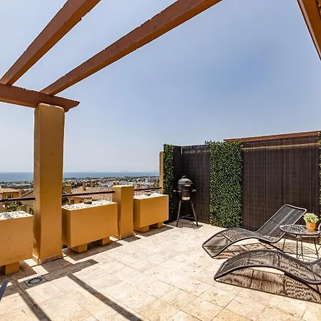 Panoramic Sea Views Penthouse *